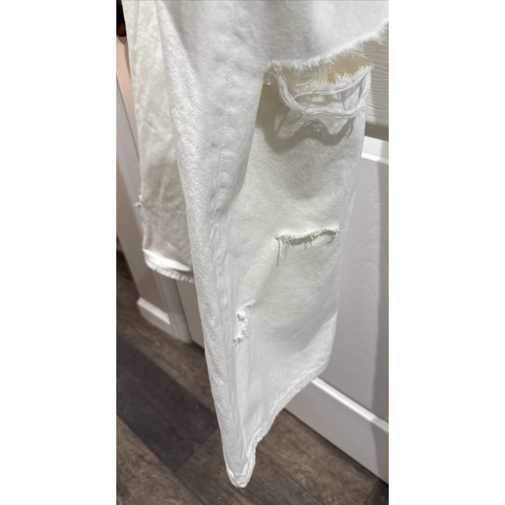 Arizona White High Rise Skater Jeans Distressed With Large Cut outs Size 15 NWT - Picture 14 of 16